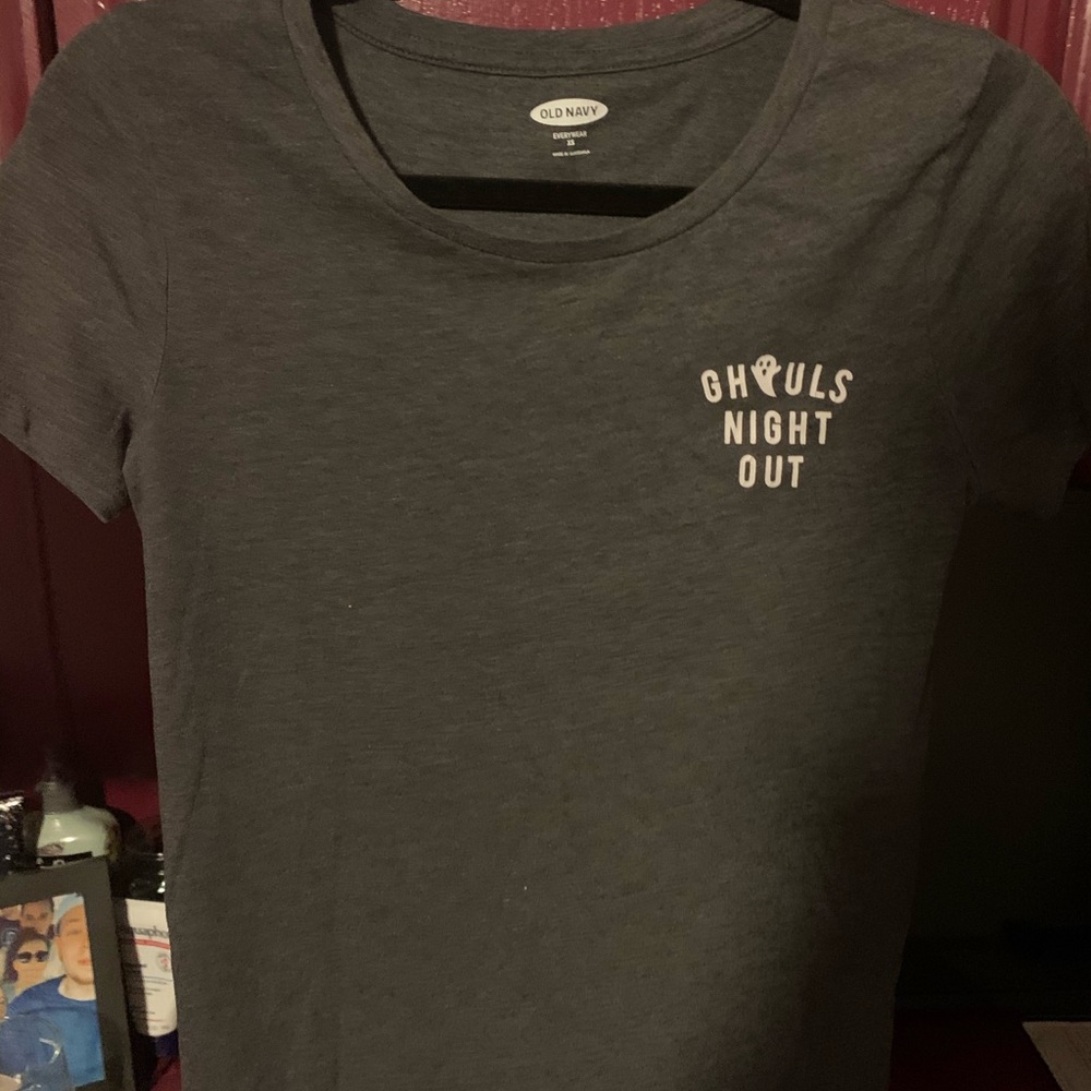 Old Navy T-Shirt